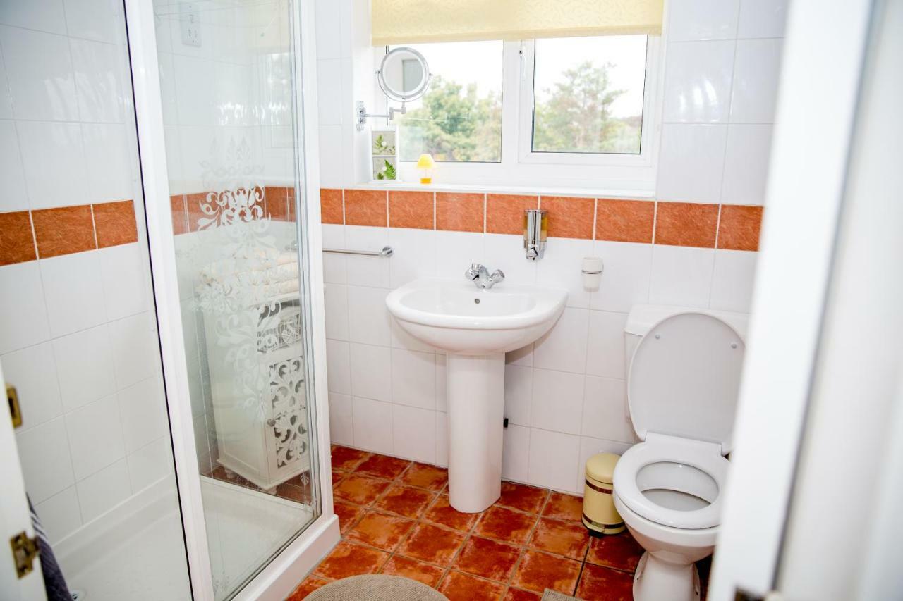 Bay Tree House Bed & Breakfast Барнет Екстер'єр фото