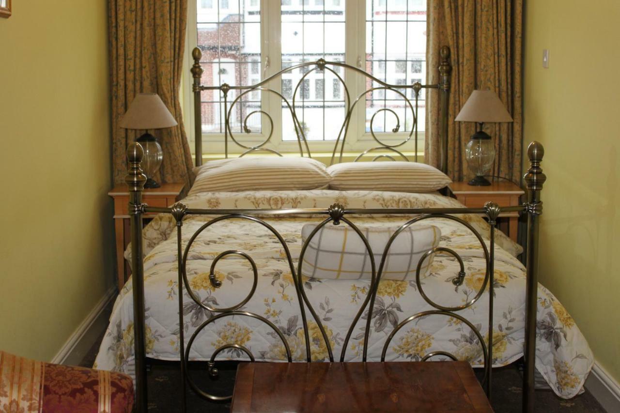 Bay Tree House Bed & Breakfast Барнет Екстер'єр фото